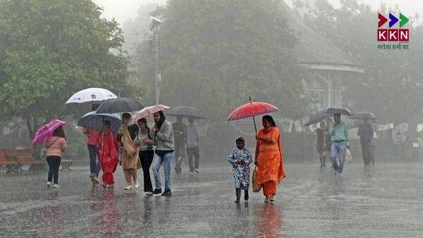 Delhi Weather Today: Continuous Rain Brings Relief and Chaos Across NCR