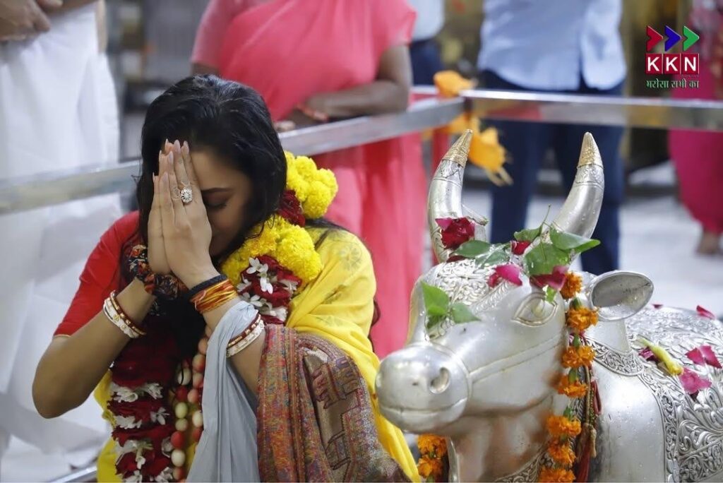 Rupali Ganguly Visits Mahakal Temple in Ujjain, Shares Spiritual Moments on Social Media