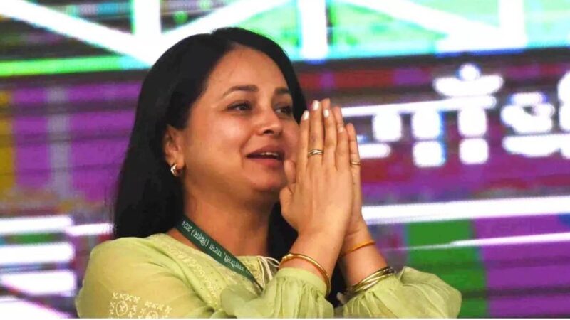 Rohini Acharya’s Open Challenge Amid Political Turmoil in Bihar