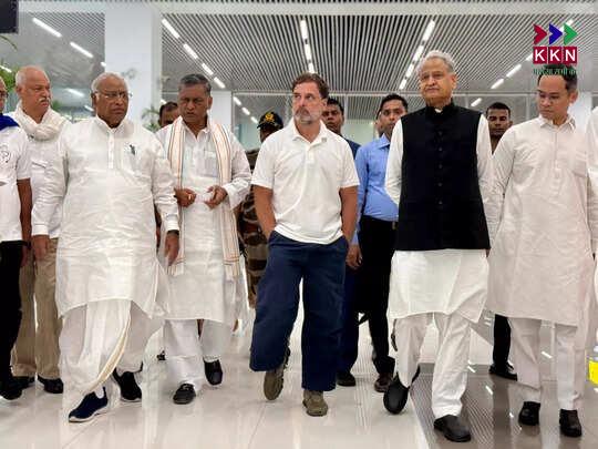 Voter Adhikar Yatra Live: Rahul Gandhi, Kharge, and INDIA Bloc Leaders Gather in Patna