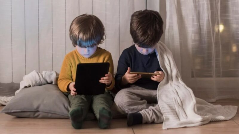 Bihar’s Children Falling into the Digital Trap: IAMAI and NCERT Report Raises Alarming Concerns Over Rising Screen Addiction Among Students