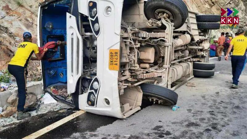Bus Accident on Expressway : 11 Injured in Mishap Near Muzaffarpur