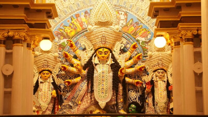 Durga Puja Maha Navami 2025: Celebrations Amidst Unseasonal Rains