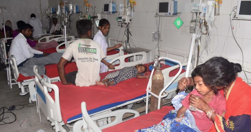Viral Fever Outbreak in Muzaffarpur : SKMCH and Kejriwal Hospitals Overcrowded, Dozens of Children in Critical Condition