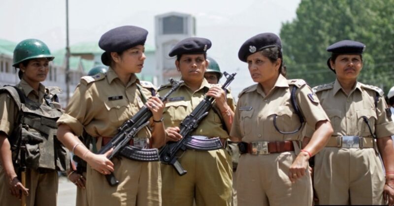 Attack on Police Team in Uttar Pradesh : Three Female Constables Injured