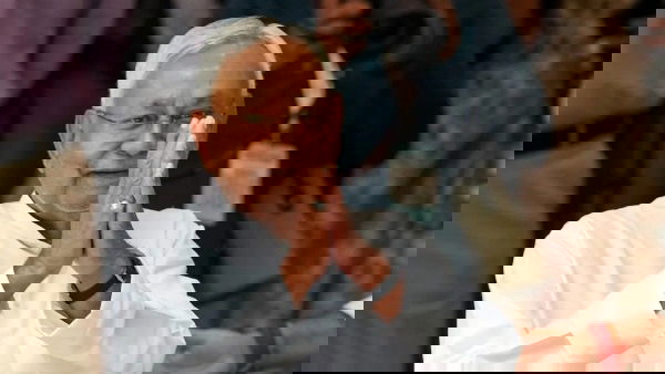 Bihar Election 2025 : CM Nitish Thanks Voters for Record Turnout in First Phase