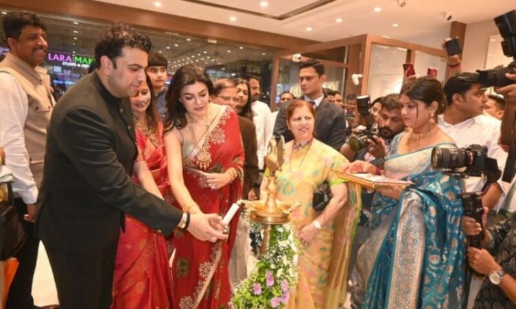 Sushmita Sen Celebrates Bihar’s Culture and Cuisine at PNG Jewellers’ Flagship Store Launch in Patna