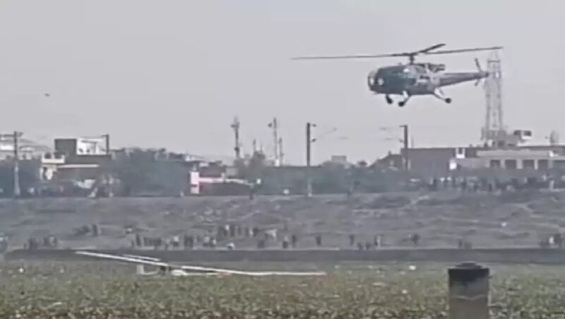 Aircraft Crash in Prayagraj : Indian Air Force Training Aircraft Falls Into Pond